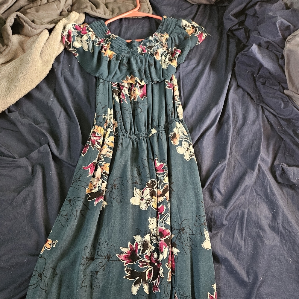 Off the Shoulder Maxi Dress